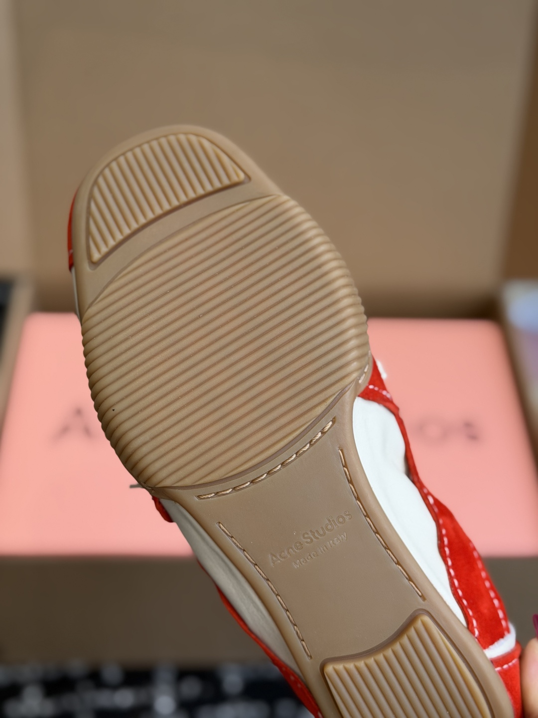 代购级 Acne Studios 26ss 秋季新款走秀款芭蕾鞋 可以说每一双都是可以珍藏的鞋子 今年这款芭蕾鞋真的是 代购级 Acne Studios 26ss 秋季新款走秀款芭蕾鞋 可以说每一双都是可以珍藏的鞋子 今年这款芭蕾鞋真的是
