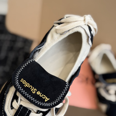 代购级 Acne Studios 26ss 秋季新款走秀款芭蕾鞋 可以说每一双都是可以珍藏的鞋子 今年这款芭蕾鞋真的是 代购级 Acne Studios 26ss 秋季新款走秀款芭蕾鞋 可以说每一双都是可以珍藏的鞋子 今年这款芭蕾鞋真的是