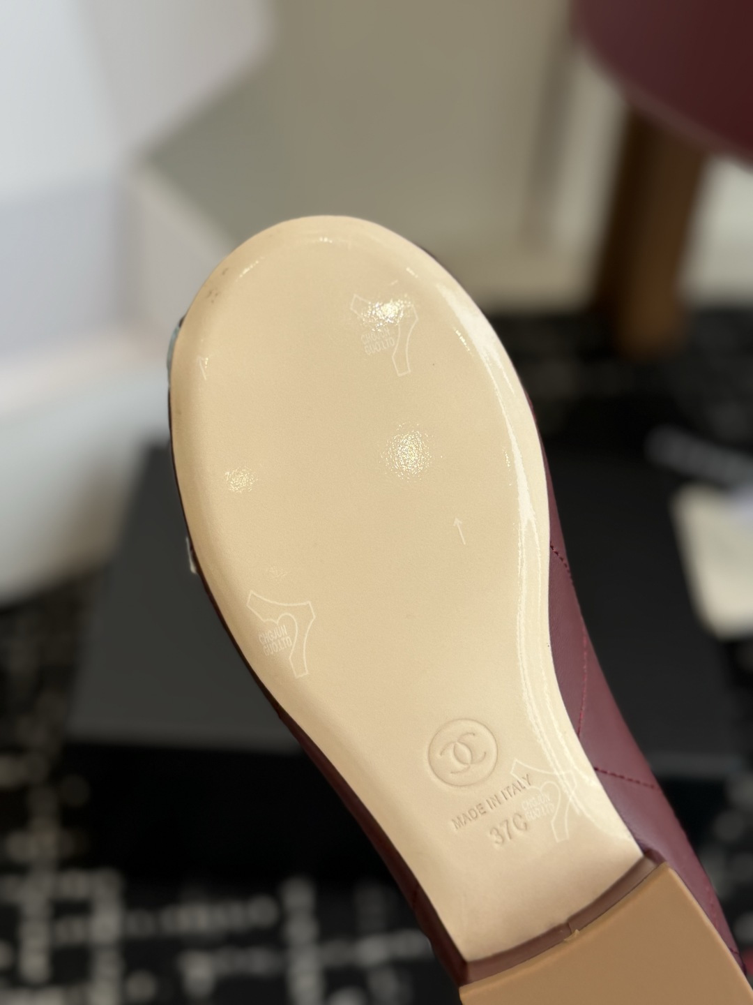 代购级 Chanel 26ss 春夏系列芭蕾舞鞋复古款来袭 非常火的大双C设计手工车线非常耗时耗力 面料:进口混种小羊皮 代购级 Chanel 26ss 春夏系列芭蕾舞鞋复古款来袭 非常火的大双C设计手工车线非常耗时耗力 面料:进口混种小羊皮