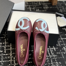 代购级 Chanel 26ss 春夏系列芭蕾舞鞋复古款来袭 非常火的大双C设计手工车线非常耗时耗力 面料:进口混种小羊皮 代购级 Chanel 26ss 春夏系列芭蕾舞鞋复古款来袭 非常火的大双C设计手工车线非常耗时耗力 面料:进口混种小羊皮