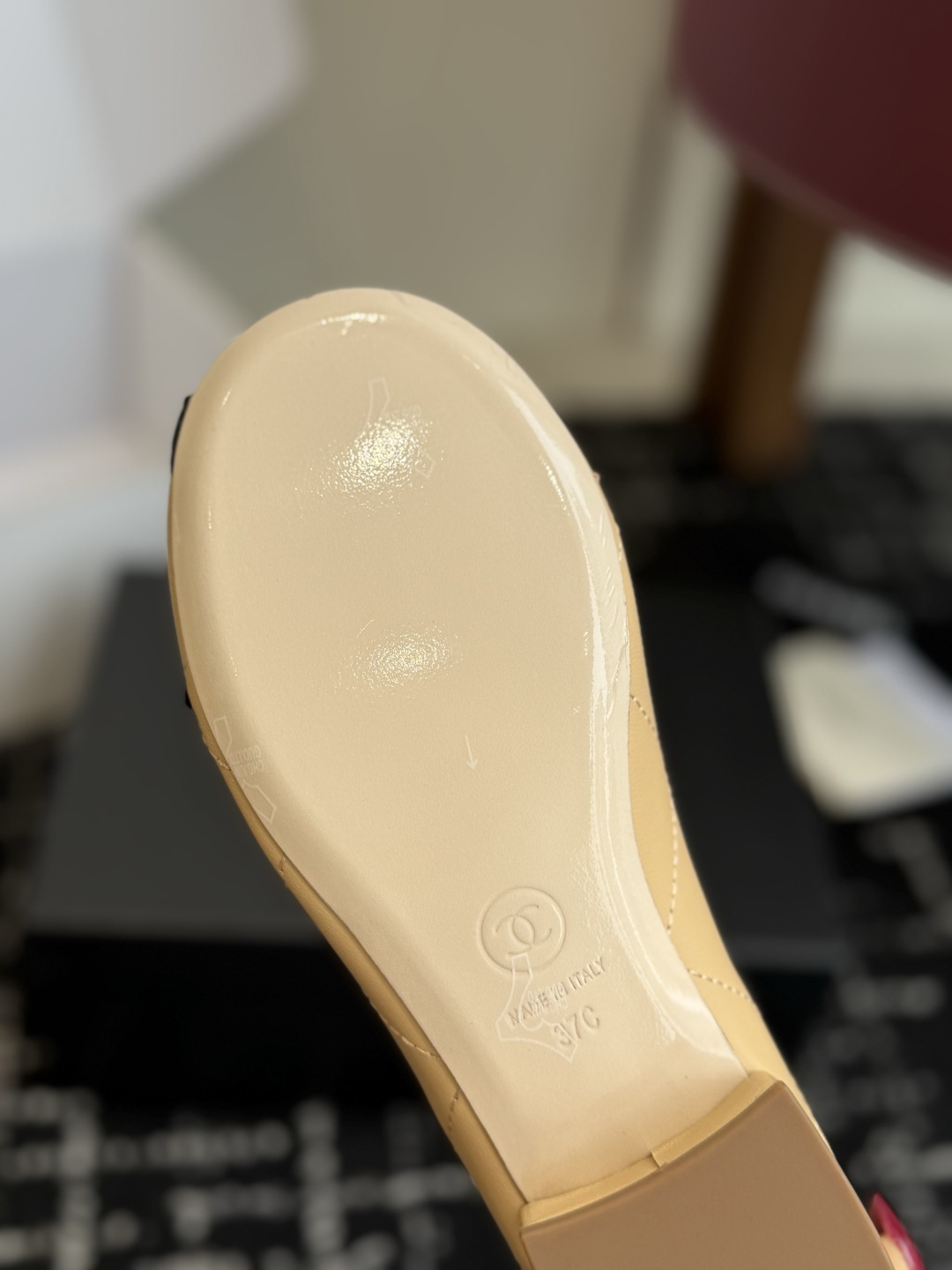 代购级 Chanel 26ss 春夏系列芭蕾舞鞋复古款来袭 非常火的大双C设计手工车线非常耗时耗力 面料:进口混种小羊皮 代购级 Chanel 26ss 春夏系列芭蕾舞鞋复古款来袭 非常火的大双C设计手工车线非常耗时耗力 面料:进口混种小羊皮