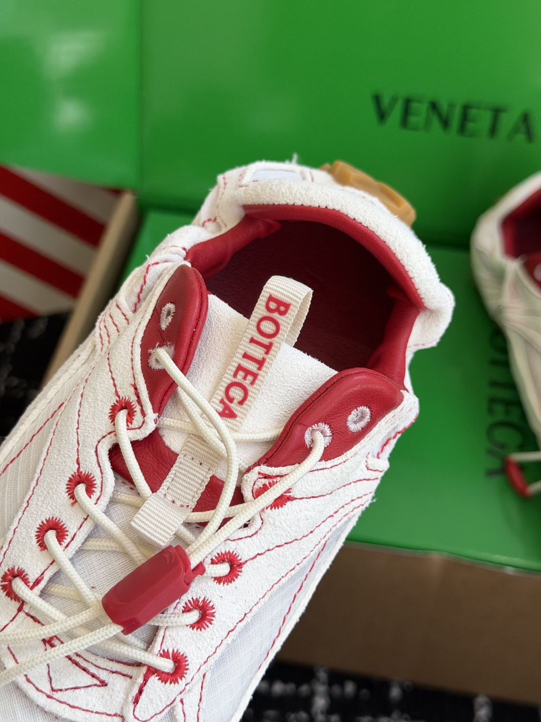代购级 Bottega Veneta BV葆蝶家 26ss 春夏新款 情侣款 阿甘鞋 德训运动鞋 Sneaker科技尼龙 代购级 Bottega Veneta BV葆蝶家 26ss 春夏新款 情侣款 阿甘鞋 德训运动鞋 Sneaker科技尼龙