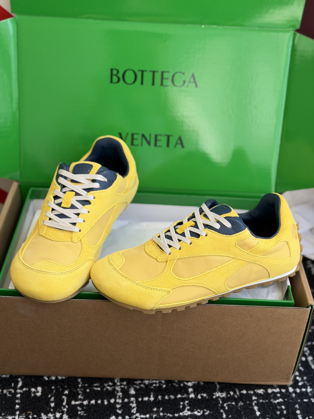 代购级 Bottega Veneta BV葆蝶家 26ss 春夏新款 情侣款 阿甘鞋 德训运动鞋 Sneaker科技尼龙 代购级 Bottega Veneta BV葆蝶家 26ss 春夏新款 情侣款 阿甘鞋 德训运动鞋 Sneaker科技尼龙