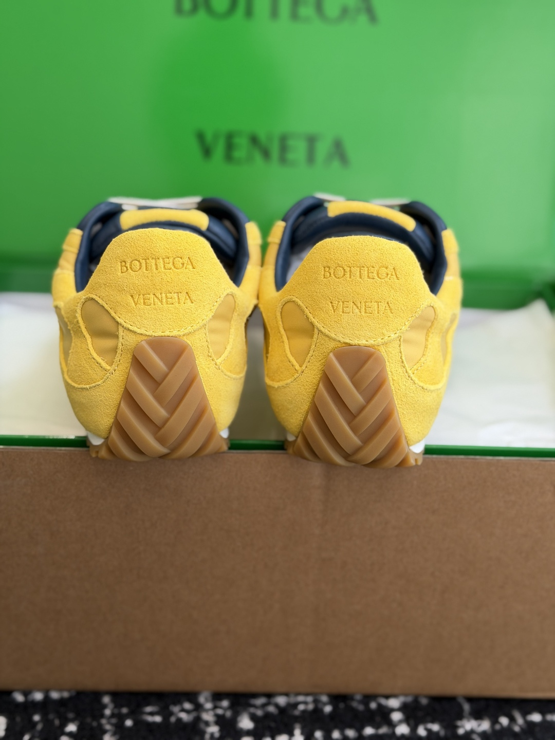 代购级 Bottega Veneta BV葆蝶家 26ss 春夏新款 情侣款 阿甘鞋 德训运动鞋 Sneaker科技尼龙 代购级 Bottega Veneta BV葆蝶家 26ss 春夏新款 情侣款 阿甘鞋 德训运动鞋 Sneaker科技尼龙