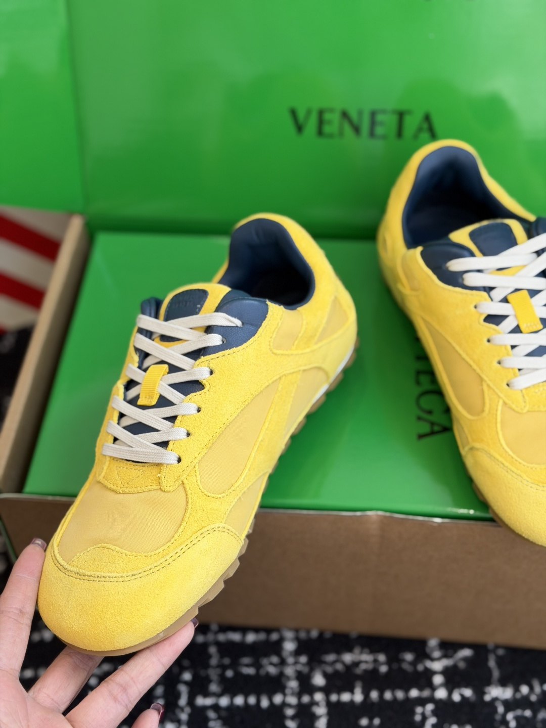 代购级 Bottega Veneta BV葆蝶家 26ss 春夏新款 情侣款 阿甘鞋 德训运动鞋 Sneaker科技尼龙 代购级 Bottega Veneta BV葆蝶家 26ss 春夏新款 情侣款 阿甘鞋 德训运动鞋 Sneaker科技尼龙