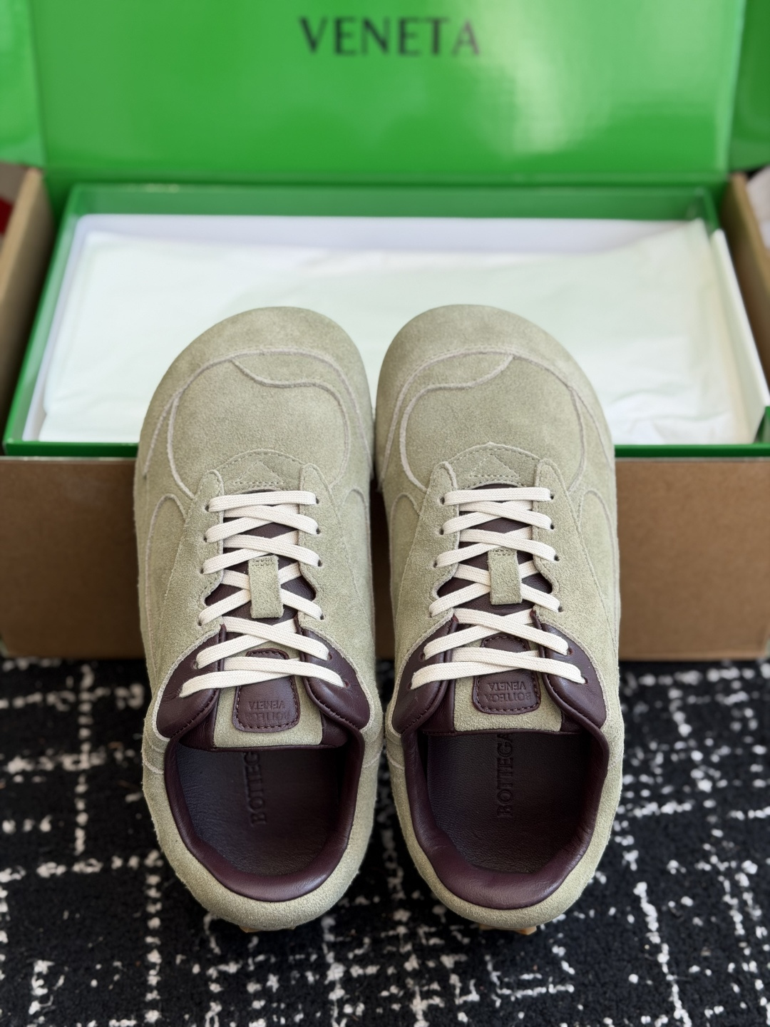 代购级 Bottega Veneta BV葆蝶家 26ss 春夏新款 情侣款 阿甘鞋 德训运动鞋 Sneaker科技尼龙 代购级 Bottega Veneta BV葆蝶家 26ss 春夏新款 情侣款 阿甘鞋 德训运动鞋 Sneaker科技尼龙