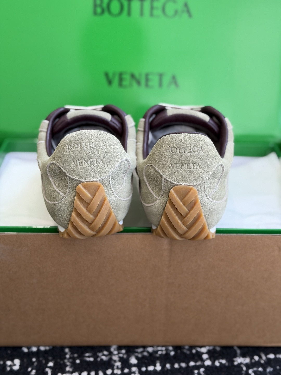代购级 Bottega Veneta BV葆蝶家 26ss 春夏新款 情侣款 阿甘鞋 德训运动鞋 Sneaker科技尼龙 代购级 Bottega Veneta BV葆蝶家 26ss 春夏新款 情侣款 阿甘鞋 德训运动鞋 Sneaker科技尼龙