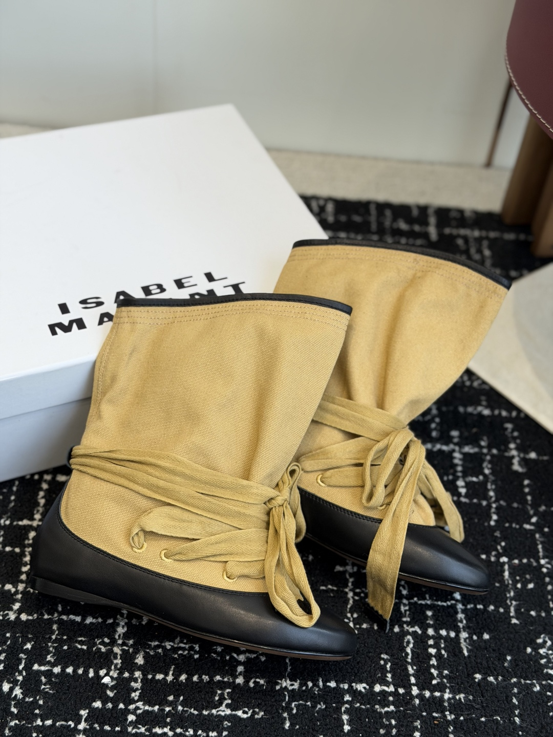 代购级 Isabel Marant 伊莎贝尔 26ss 少女感 一眼就心动 一脚蹬平底短靴 isabel mara 代购级 Isabel Marant 伊莎贝尔 26ss 少女感 一眼就心动 一脚蹬平底短靴 isabel mara