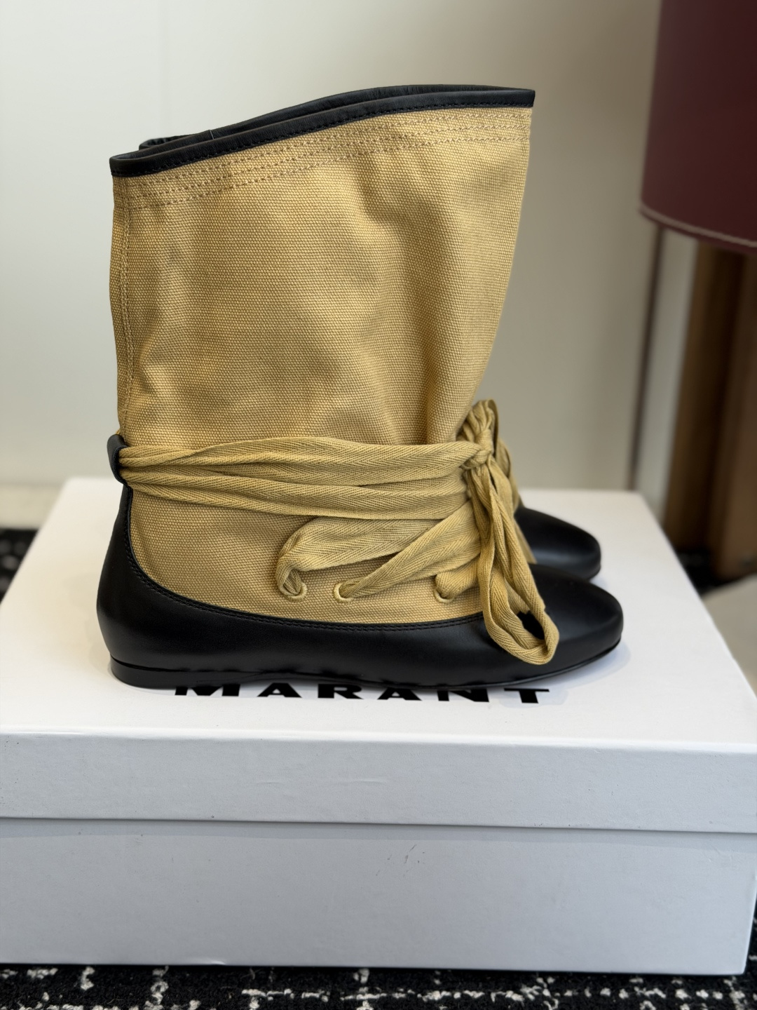 代购级 Isabel Marant 伊莎贝尔 26ss 少女感 一眼就心动 一脚蹬平底短靴 isabel mara 代购级 Isabel Marant 伊莎贝尔 26ss 少女感 一眼就心动 一脚蹬平底短靴 isabel mara
