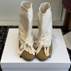 代购级 Isabel Marant 伊莎贝尔 26ss 少女感 一眼就心动 一脚蹬平底短靴 isabel mara 代购级 Isabel Marant 伊莎贝尔 26ss 少女感 一眼就心动 一脚蹬平底短靴 isabel mara