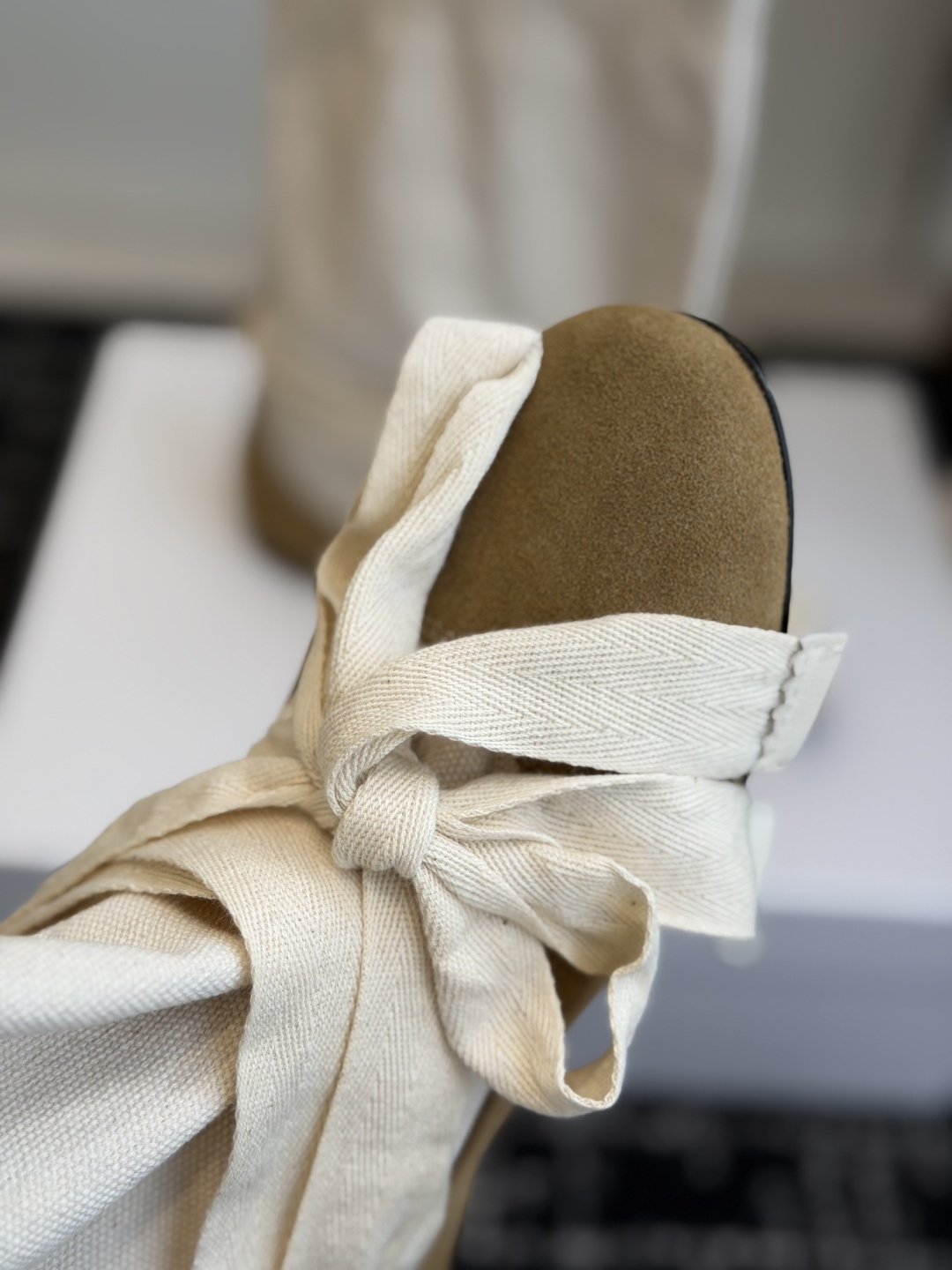 代购级 Isabel Marant 伊莎贝尔 26ss 少女感 一眼就心动 一脚蹬平底短靴 isabel mara 代购级 Isabel Marant 伊莎贝尔 26ss 少女感 一眼就心动 一脚蹬平底短靴 isabel mara