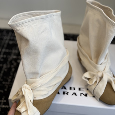 代购级 Isabel Marant 伊莎贝尔 26ss 少女感 一眼就心动 一脚蹬平底短靴 isabel mara 代购级 Isabel Marant 伊莎贝尔 26ss 少女感 一眼就心动 一脚蹬平底短靴 isabel mara