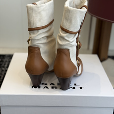 代购级 Isabel Marant 伊莎贝尔 26ss 尖头粗跟短靴 一脚蹬粗跟短靴 isabel marant 代购级 Isabel Marant 伊莎贝尔 26ss 尖头粗跟短靴 一脚蹬粗跟短靴 isabel marant