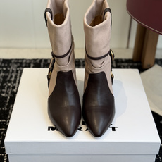 代购级 Isabel Marant 伊莎贝尔 26ss 尖头粗跟短靴 一脚蹬粗跟短靴 isabel marant 代购级 Isabel Marant 伊莎贝尔 26ss 尖头粗跟短靴 一脚蹬粗跟短靴 isabel marant