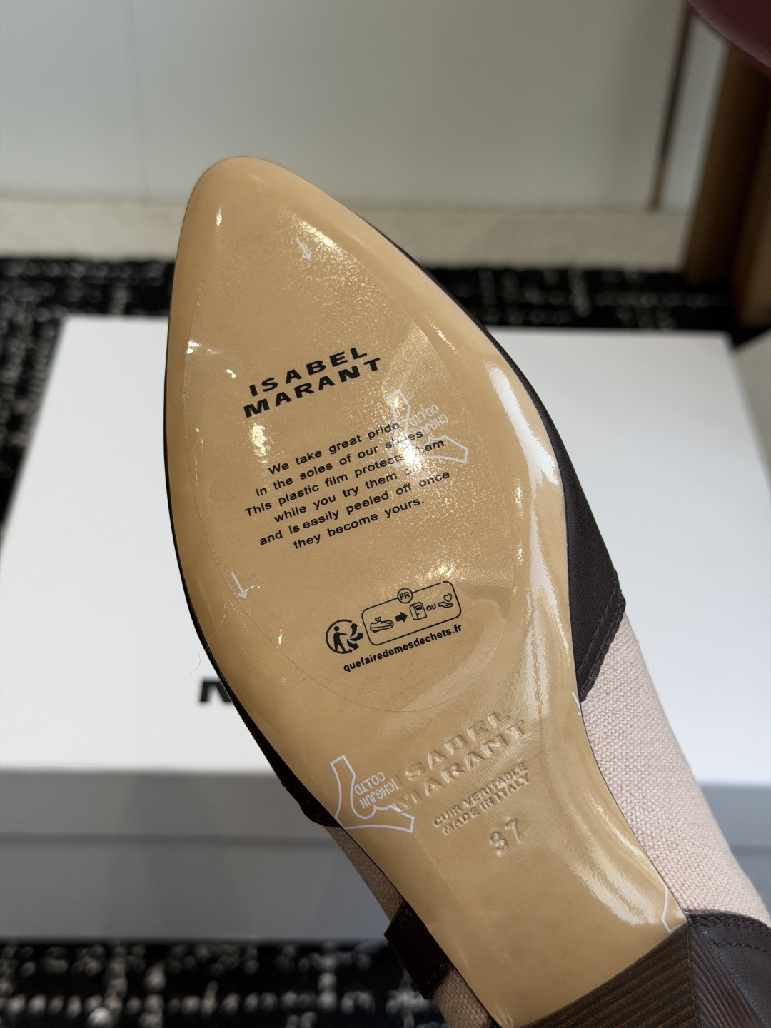 代购级 Isabel Marant 伊莎贝尔 26ss 尖头粗跟短靴 一脚蹬粗跟短靴 isabel marant 代购级 Isabel Marant 伊莎贝尔 26ss 尖头粗跟短靴 一脚蹬粗跟短靴 isabel marant