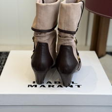 代购级 Isabel Marant 伊莎贝尔 26ss 尖头粗跟短靴 一脚蹬粗跟短靴 isabel marant 代购级 Isabel Marant 伊莎贝尔 26ss 尖头粗跟短靴 一脚蹬粗跟短靴 isabel marant
