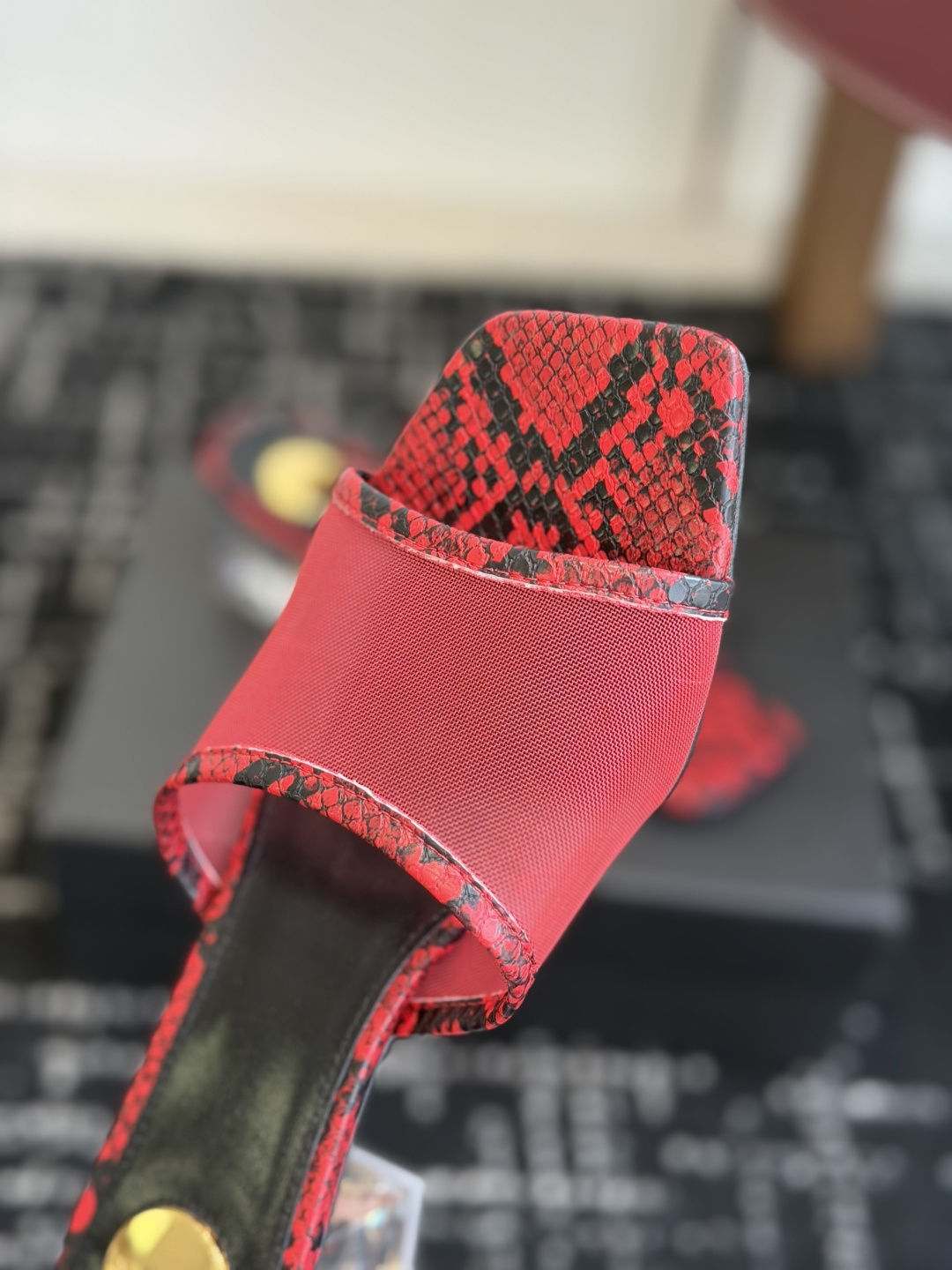 代购级 Saint Laurent / 圣罗兰LeeYSL 26ss姐姐的美丽尤物又是人间圣罗兰 Rose同款的高跟鞋凉 代购级 Saint Laurent / 圣罗兰LeeYSL 26ss姐姐的美丽尤物又是人间圣罗兰 Rose同款的高跟鞋凉