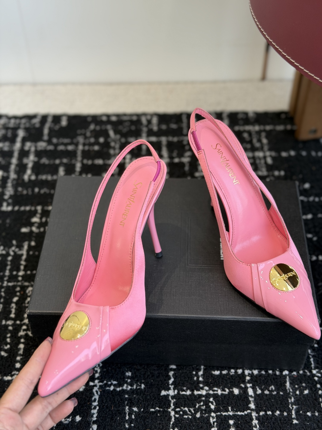 代购级 Saint Laurent / 圣罗兰LeeYSL姐姐的美丽尤物又是人间圣罗兰 Rose同款的高跟鞋凉鞋拖鞋化很 代购级 Saint Laurent / 圣罗兰LeeYSL姐姐的美丽尤物又是人间圣罗兰 Rose同款的高跟鞋凉鞋拖鞋化很