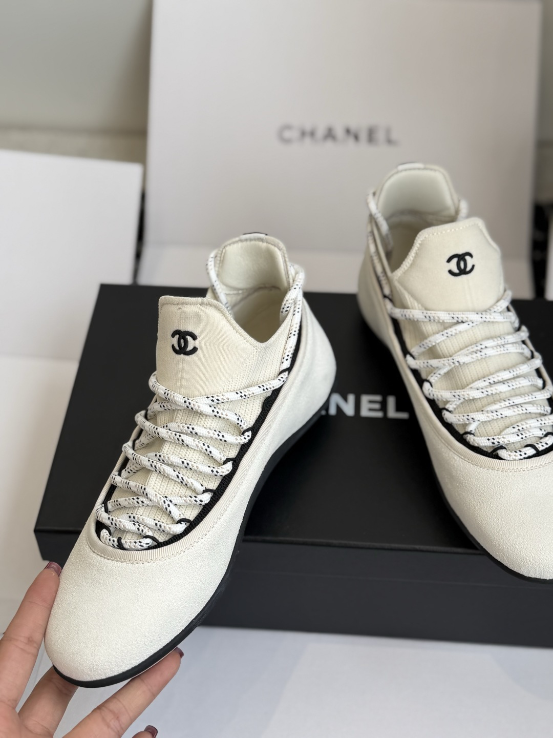 东莞代购级 CHANEL 26C 最新款 休闲运动鞋 注重舒适度的宝子一定要留这款!莞产版本,原版开发,版型专柜一比一, 东莞代购级 CHANEL 26C 最新款 休闲运动鞋 注重舒适度的宝子一定要留这款!莞产版本,原版开发,版型专柜一比一,