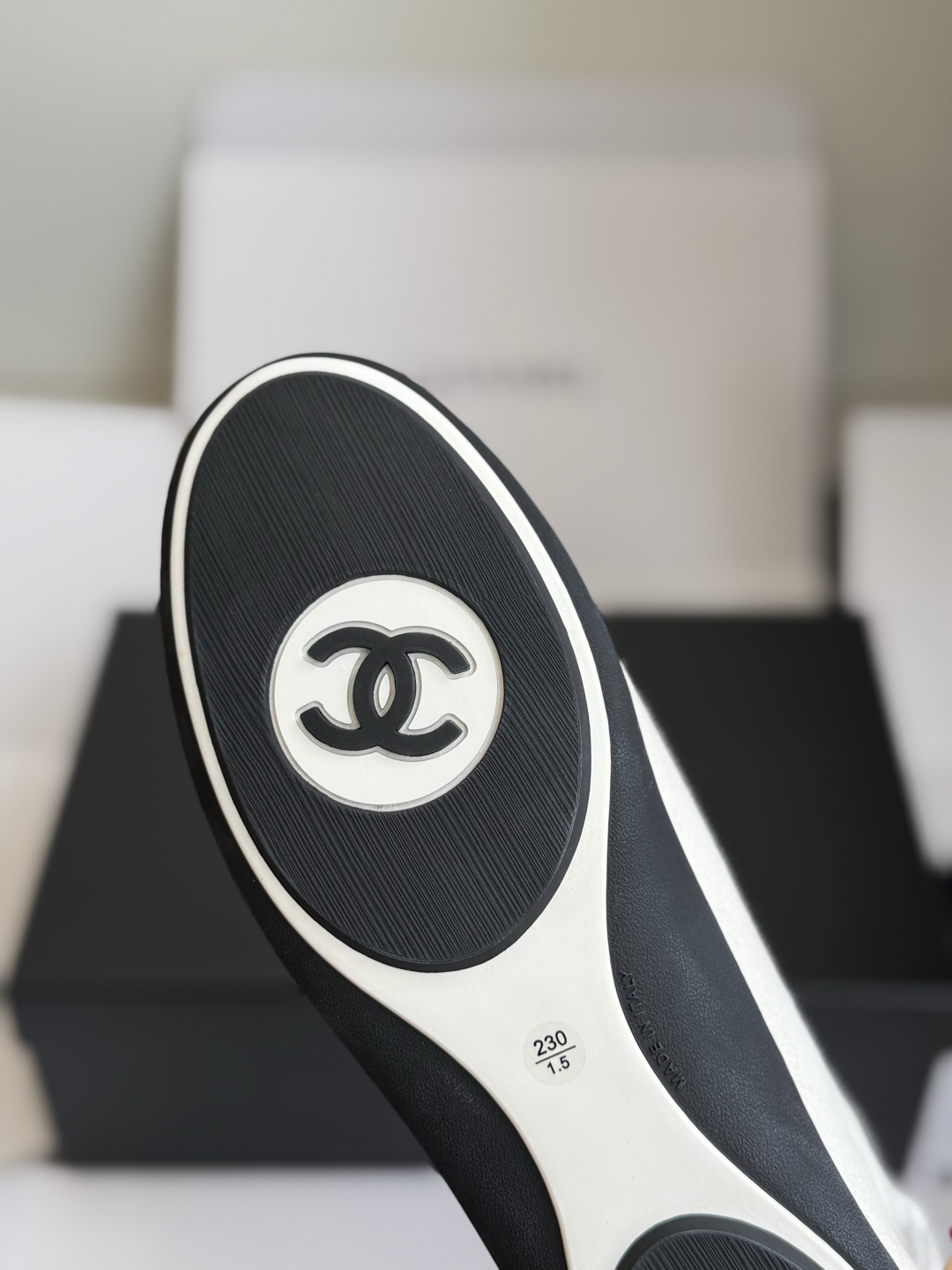 东莞代购级 CHANEL 26C 最新款 休闲运动鞋 注重舒适度的宝子一定要留这款!莞产版本,原版开发,版型专柜一比一, 东莞代购级 CHANEL 26C 最新款 休闲运动鞋 注重舒适度的宝子一定要留这款!莞产版本,原版开发,版型专柜一比一,
