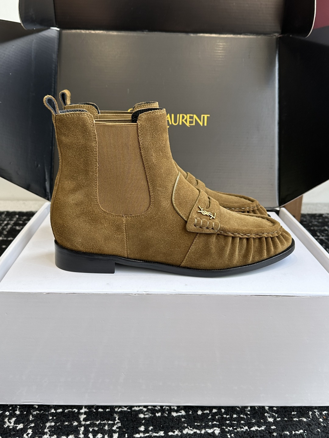 代购级（⚠️官网同步✈️盒包装） YSL Yves Saint Laurent  (杨树林）大爆款情侣 樂福鞋小牛皮制造