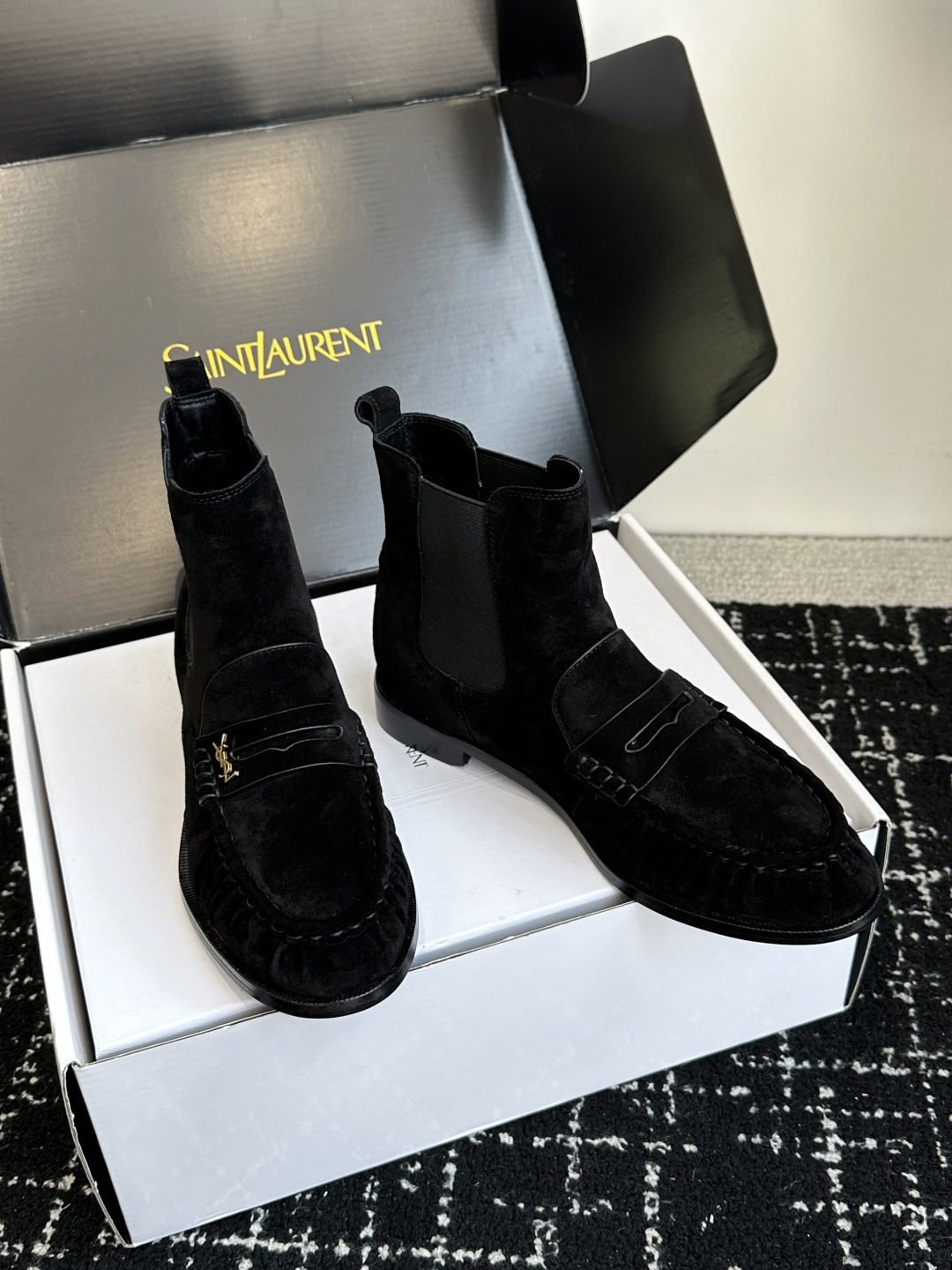 代购级(⚠️官网同步✈️盒包装) YSL Yves Saint Laurent (杨树林)大爆款情侣 樂福鞋小牛皮制造 代购级(⚠️官网同步✈️盒包装) YSL Yves Saint Laurent (杨树林)大爆款情侣 樂福鞋小牛皮制造