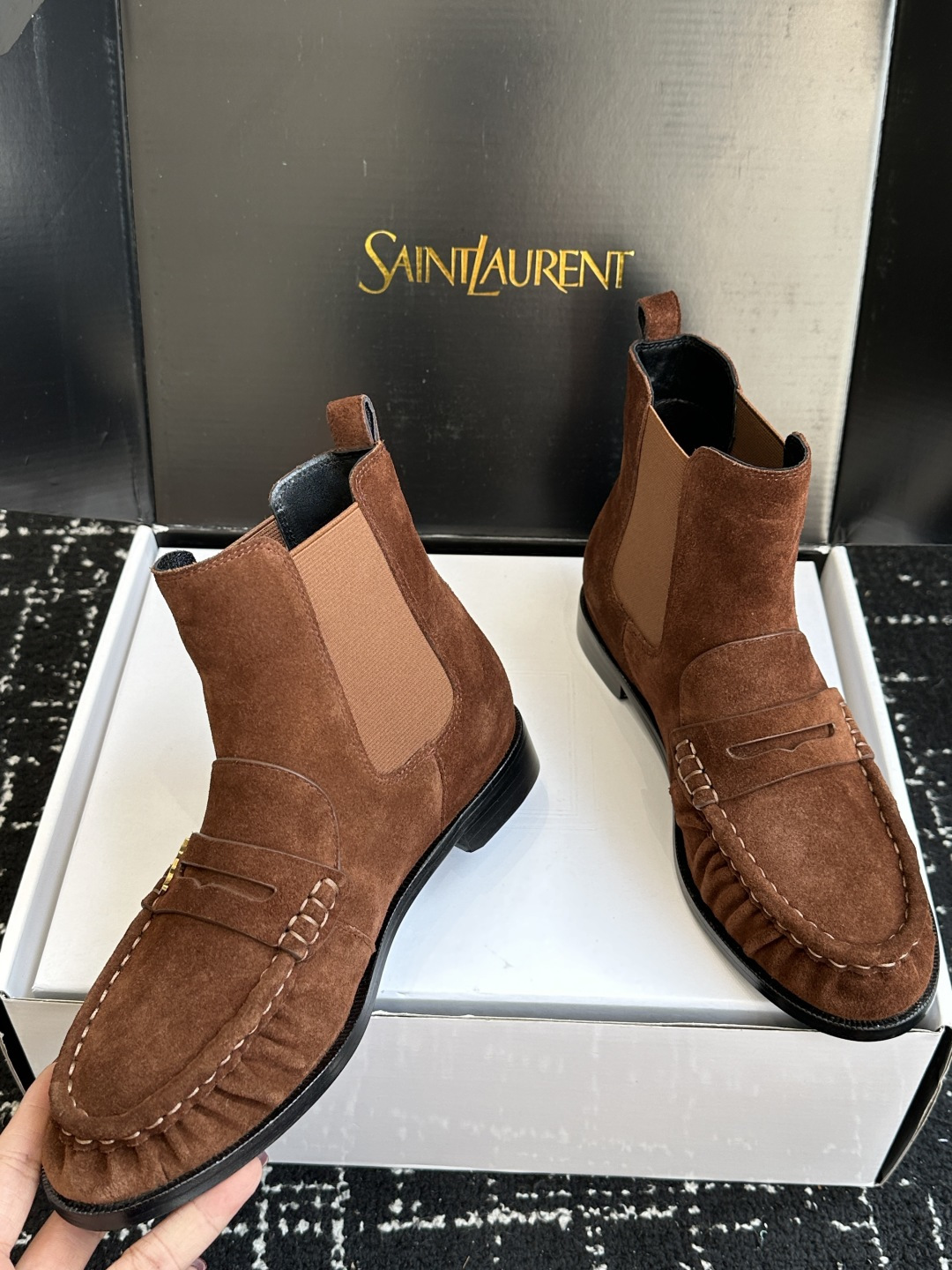 代购级(⚠️官网同步✈️盒包装) YSL Yves Saint Laurent (杨树林)大爆款情侣 樂福鞋小牛皮制造 代购级(⚠️官网同步✈️盒包装) YSL Yves Saint Laurent (杨树林)大爆款情侣 樂福鞋小牛皮制造