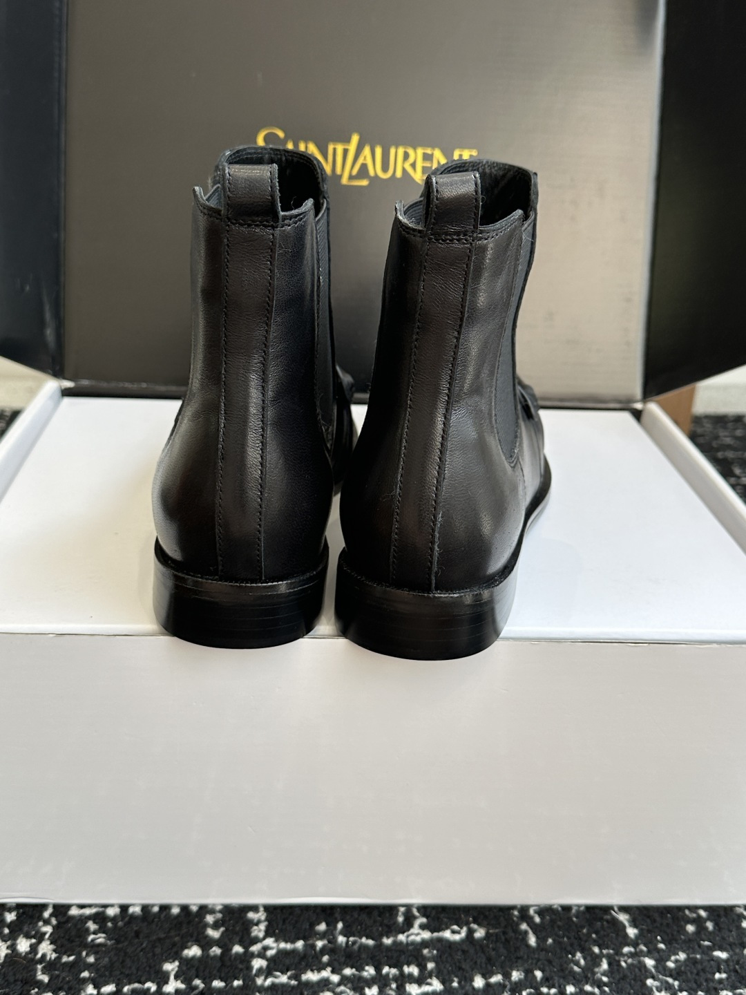 代购级（⚠️官网同步✈️盒包装） YSL Yves Saint Laurent  (杨树林）大爆款情侣 樂福鞋小牛皮制造