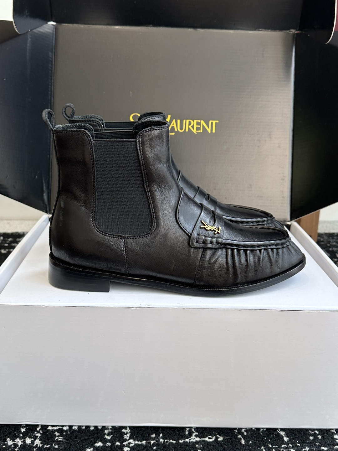 代购级（⚠️官网同步✈️盒包装） YSL Yves Saint Laurent  (杨树林）大爆款情侣 樂福鞋小牛皮制造