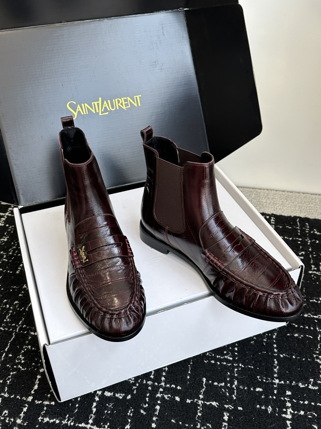 代购级(⚠️官网同步✈️盒包装) YSL Yves Saint Laurent (杨树林)大爆款情侣 樂福鞋小牛皮制造 代购级(⚠️官网同步✈️盒包装) YSL Yves Saint Laurent (杨树林)大爆款情侣 樂福鞋小牛皮制造