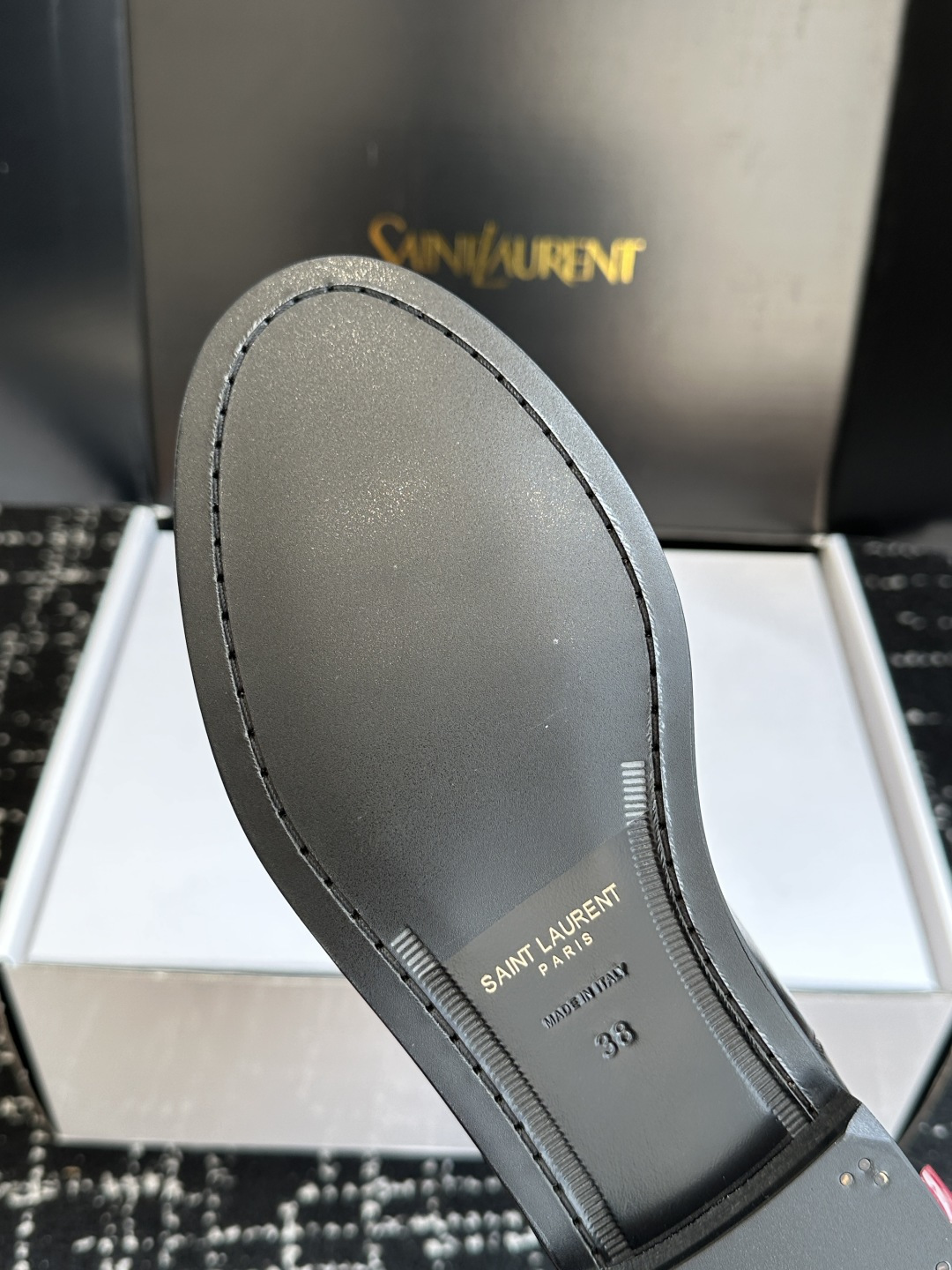 代购级(⚠️官网同步✈️盒包装) YSL Yves Saint Laurent (杨树林)大爆款情侣 樂福鞋小牛皮制造 代购级(⚠️官网同步✈️盒包装) YSL Yves Saint Laurent (杨树林)大爆款情侣 樂福鞋小牛皮制造