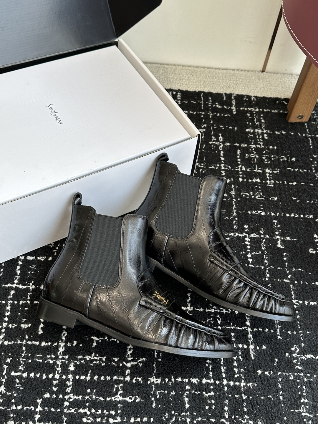 代购级(⚠️官网同步✈️盒包装) YSL Yves Saint Laurent (杨树林)大爆款情侣 樂福鞋小牛皮制造 代购级(⚠️官网同步✈️盒包装) YSL Yves Saint Laurent (杨树林)大爆款情侣 樂福鞋小牛皮制造