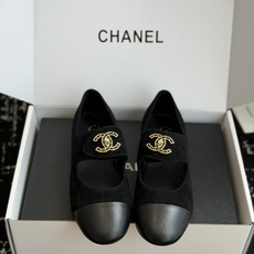 代购级 CHANEL 香奈儿 26ss 圆头 金属扣玛丽珍 单鞋 第一眼看上就被种草了根据天气变化自由穿搭!套上袜套春 代购级 CHANEL 香奈儿 26ss 圆头 金属扣玛丽珍 单鞋 第一眼看上就被种草了根据天气变化自由穿搭!套上袜套春