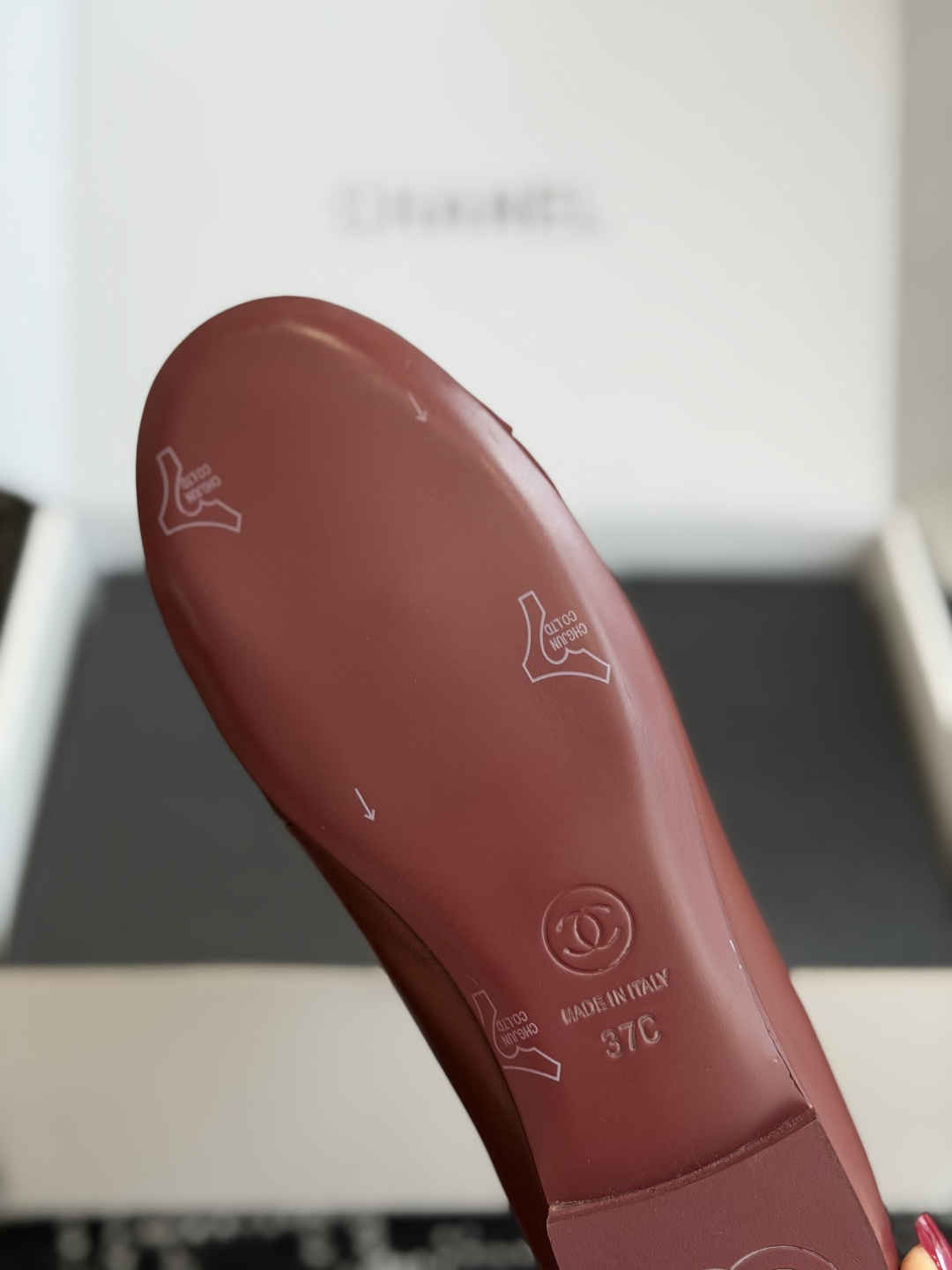 代购级 CHANEL 香奈儿 26ss 圆头 金属扣玛丽珍 单鞋 第一眼看上就被种草了根据天气变化自由穿搭!套上袜套春 代购级 CHANEL 香奈儿 26ss 圆头 金属扣玛丽珍 单鞋 第一眼看上就被种草了根据天气变化自由穿搭!套上袜套春