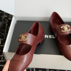 代购级 CHANEL 香奈儿 26ss 圆头 金属扣玛丽珍 单鞋 第一眼看上就被种草了根据天气变化自由穿搭!套上袜套春 代购级 CHANEL 香奈儿 26ss 圆头 金属扣玛丽珍 单鞋 第一眼看上就被种草了根据天气变化自由穿搭!套上袜套春