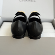 代购级 CHANEL 香奈儿 26ss 圆头 金属扣玛丽珍 单鞋 第一眼看上就被种草了根据天气变化自由穿搭!套上袜套春 代购级 CHANEL 香奈儿 26ss 圆头 金属扣玛丽珍 单鞋 第一眼看上就被种草了根据天气变化自由穿搭!套上袜套春