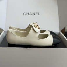 代购级 CHANEL 香奈儿 26ss 圆头 金属扣玛丽珍 单鞋 第一眼看上就被种草了根据天气变化自由穿搭!套上袜套春 代购级 CHANEL 香奈儿 26ss 圆头 金属扣玛丽珍 单鞋 第一眼看上就被种草了根据天气变化自由穿搭!套上袜套春