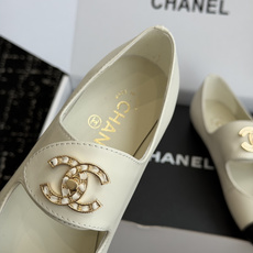 代购级 CHANEL 香奈儿 26ss 圆头 金属扣玛丽珍 单鞋 第一眼看上就被种草了根据天气变化自由穿搭!套上袜套春 代购级 CHANEL 香奈儿 26ss 圆头 金属扣玛丽珍 单鞋 第一眼看上就被种草了根据天气变化自由穿搭!套上袜套春