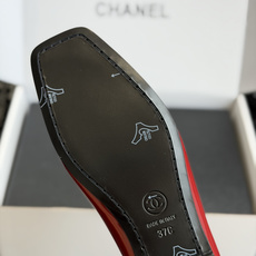 代购级 Chanel26SS早春新款方头平底单鞋 经典方头鞋型自带复古高级感,拼色设计瞬间点亮整体造型,把香奈儿的品牌辨 代购级 Chanel26SS早春新款方头平底单鞋 经典方头鞋型自带复古高级感,拼色设计瞬间点亮整体造型,把香奈儿的品牌辨
