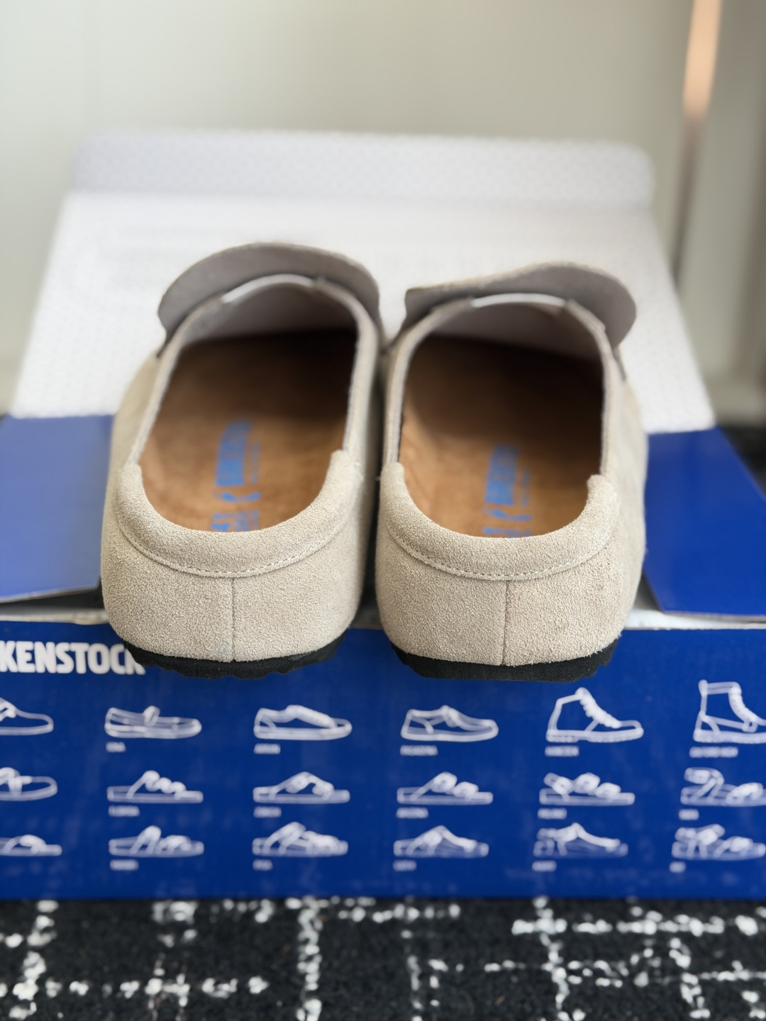 代购级 BIRKENSTOCK 24ss秋冬博肯 真软木潮流时尚 钻扣 休闲 包头拖 人体工程学设计符合脚形的脚床,软 代购级 BIRKENSTOCK 24ss秋冬博肯 真软木潮流时尚 钻扣 休闲 包头拖 人体工程学设计符合脚形的脚床,软