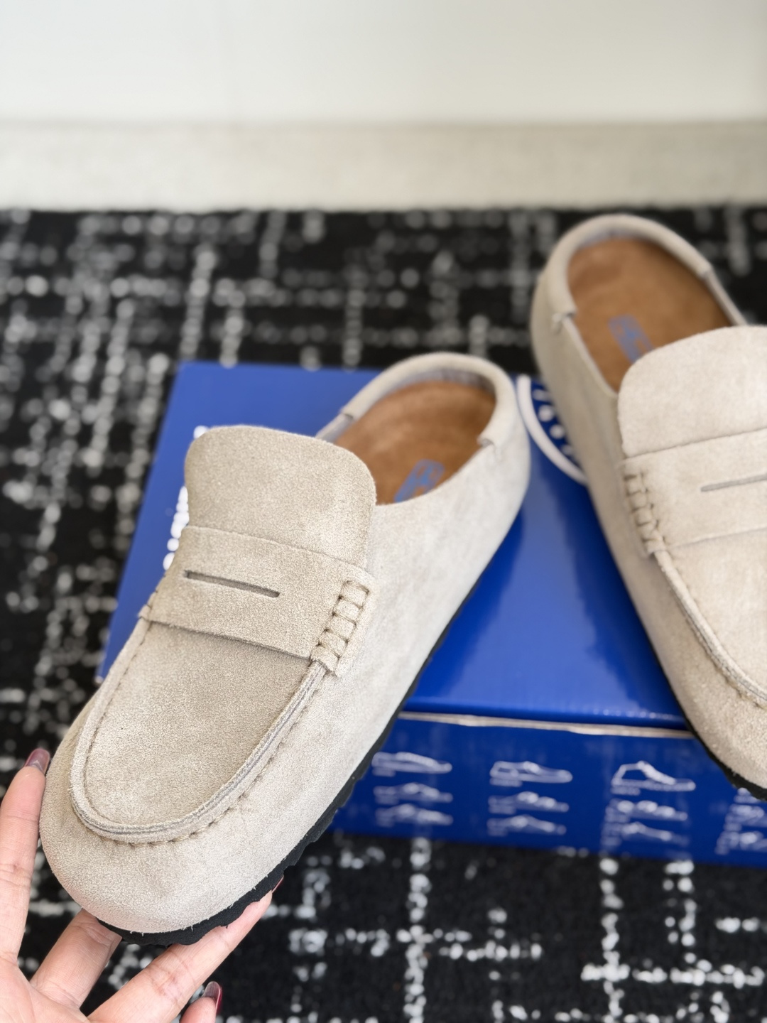 代购级 BIRKENSTOCK 24ss秋冬博肯 真软木潮流时尚 钻扣 休闲 包头拖 人体工程学设计符合脚形的脚床,软 代购级 BIRKENSTOCK 24ss秋冬博肯 真软木潮流时尚 钻扣 休闲 包头拖 人体工程学设计符合脚形的脚床,软