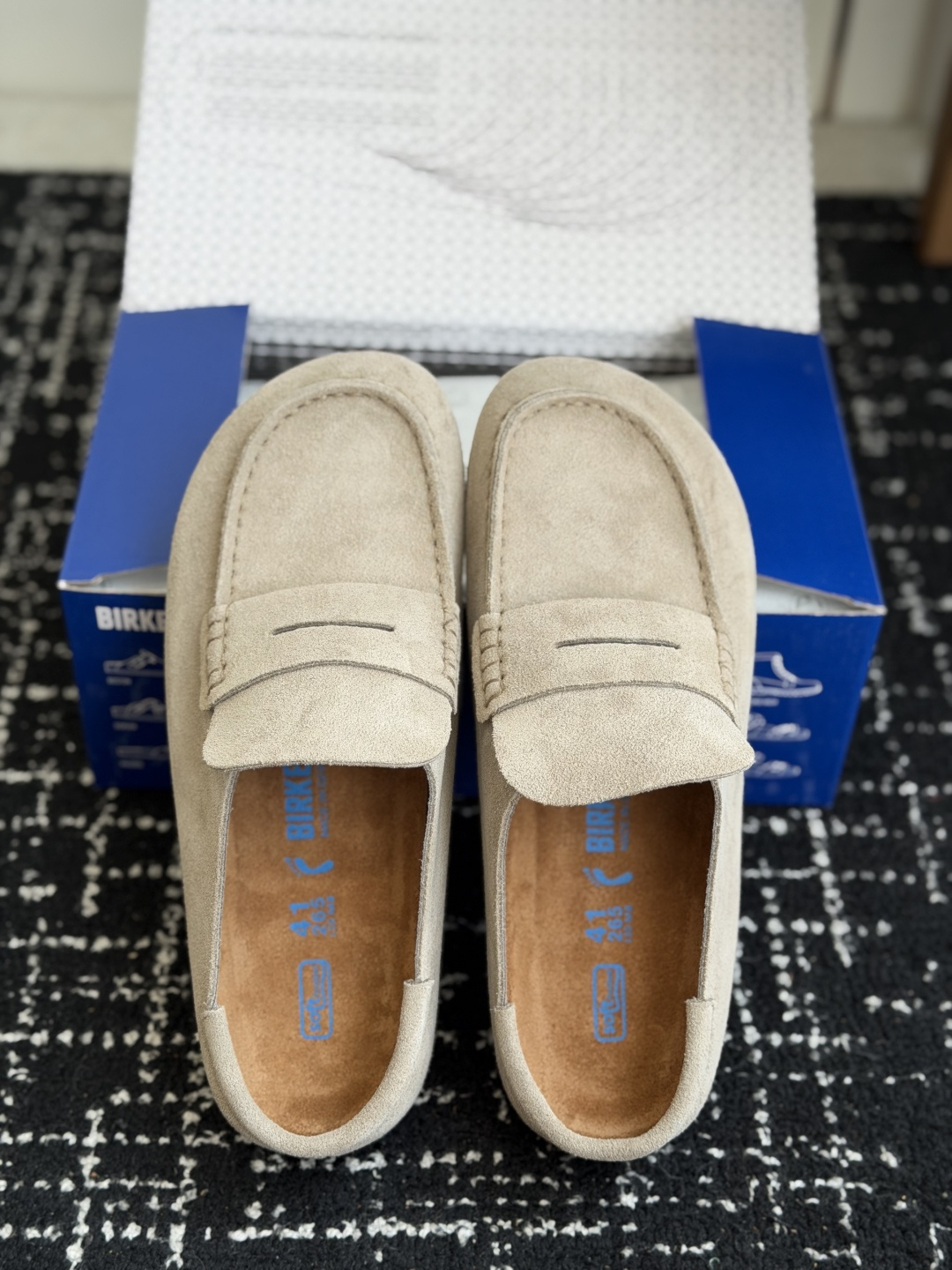 代购级 BIRKENSTOCK 24ss秋冬博肯 真软木潮流时尚 钻扣 休闲 包头拖 人体工程学设计符合脚形的脚床,软 代购级 BIRKENSTOCK 24ss秋冬博肯 真软木潮流时尚 钻扣 休闲 包头拖 人体工程学设计符合脚形的脚床,软