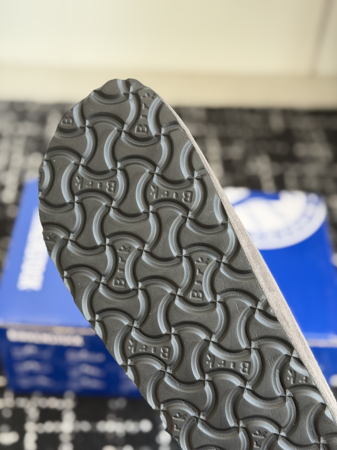 代购级 BIRKENSTOCK 24ss秋冬博肯 真软木潮流时尚 钻扣 休闲 包头拖 人体工程学设计符合脚形的脚床,软 代购级 BIRKENSTOCK 24ss秋冬博肯 真软木潮流时尚 钻扣 休闲 包头拖 人体工程学设计符合脚形的脚床,软