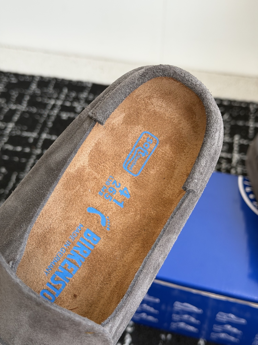 代购级 BIRKENSTOCK 24ss秋冬博肯 真软木潮流时尚 钻扣 休闲 包头拖 人体工程学设计符合脚形的脚床,软 代购级 BIRKENSTOCK 24ss秋冬博肯 真软木潮流时尚 钻扣 休闲 包头拖 人体工程学设计符合脚形的脚床,软