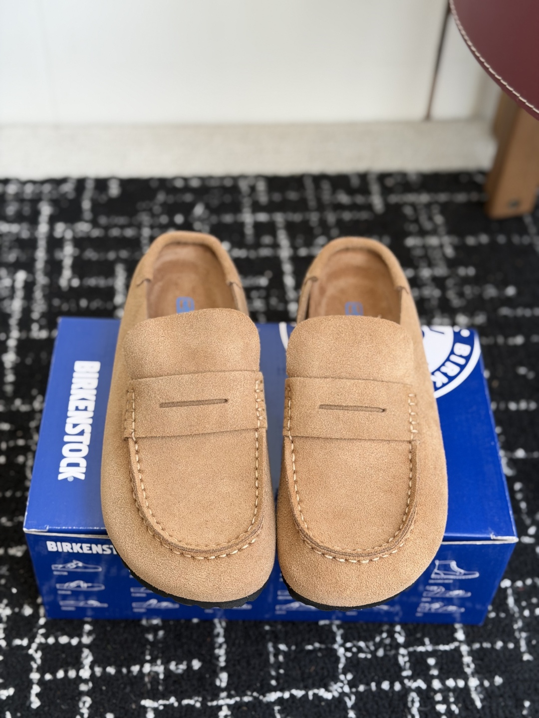 代购级 BIRKENSTOCK 24ss秋冬博肯 真软木潮流时尚 钻扣 休闲 包头拖 人体工程学设计符合脚形的脚床,软 代购级 BIRKENSTOCK 24ss秋冬博肯 真软木潮流时尚 钻扣 休闲 包头拖 人体工程学设计符合脚形的脚床,软