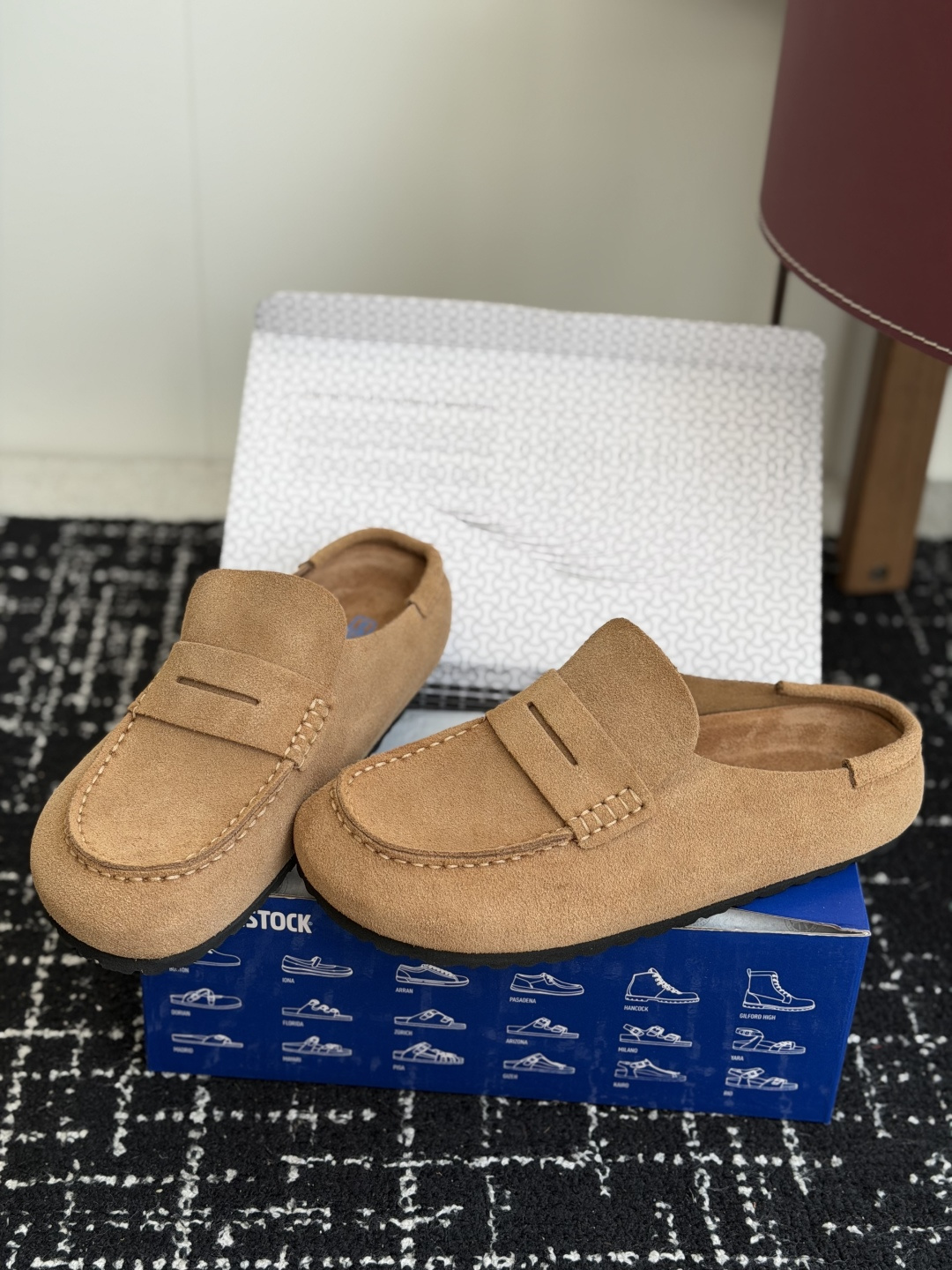 代购级 BIRKENSTOCK 24ss秋冬博肯 真软木潮流时尚 钻扣 休闲 包头拖 人体工程学设计符合脚形的脚床,软 代购级 BIRKENSTOCK 24ss秋冬博肯 真软木潮流时尚 钻扣 休闲 包头拖 人体工程学设计符合脚形的脚床,软