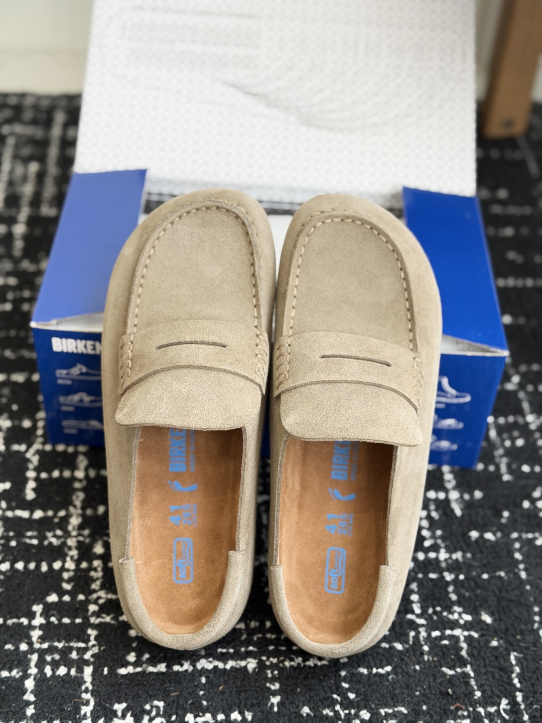 代购级 BIRKENSTOCK 24ss秋冬博肯 真软木潮流时尚 钻扣 休闲 包头拖 人体工程学设计符合脚形的脚床,软 代购级 BIRKENSTOCK 24ss秋冬博肯 真软木潮流时尚 钻扣 休闲 包头拖 人体工程学设计符合脚形的脚床,软