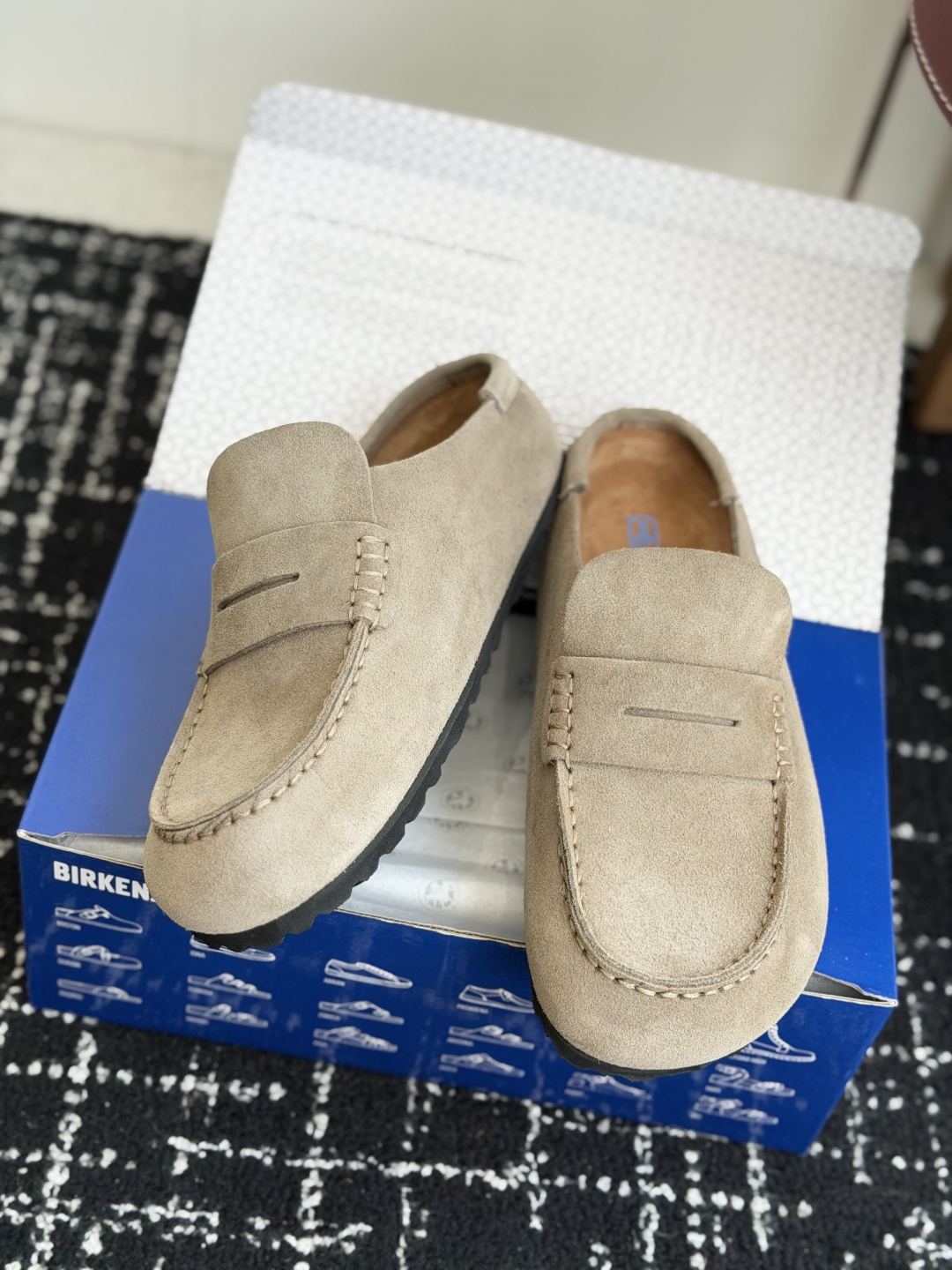 代购级 BIRKENSTOCK 24ss秋冬博肯 真软木潮流时尚 钻扣 休闲 包头拖 人体工程学设计符合脚形的脚床,软 代购级 BIRKENSTOCK 24ss秋冬博肯 真软木潮流时尚 钻扣 休闲 包头拖 人体工程学设计符合脚形的脚床,软