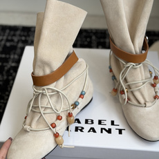 代购级 isabel marant 26秋冬 “酷奢游牧风,图腾刺绣与串珠流苏等丰富了款式的呈现,或粗犷、或细腻,或坚硬 代购级 isabel marant 26秋冬 “酷奢游牧风,图腾刺绣与串珠流苏等丰富了款式的呈现,或粗犷、或细腻,或坚硬