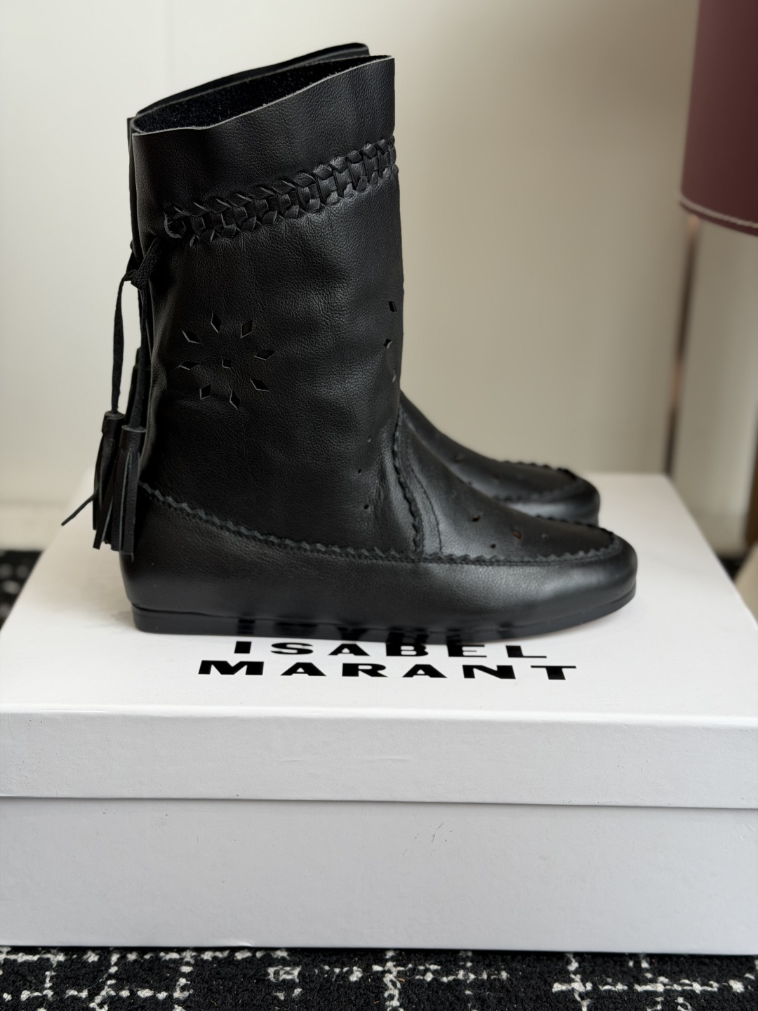 代购级 IsabelMarant 伊莎贝尔 26ss新款短靴长靴 靴筒斜口设计显腿细,松紧设计,适合各种纬度! 无任何 代购级 IsabelMarant 伊莎贝尔 26ss新款短靴长靴 靴筒斜口设计显腿细,松紧设计,适合各种纬度! 无任何